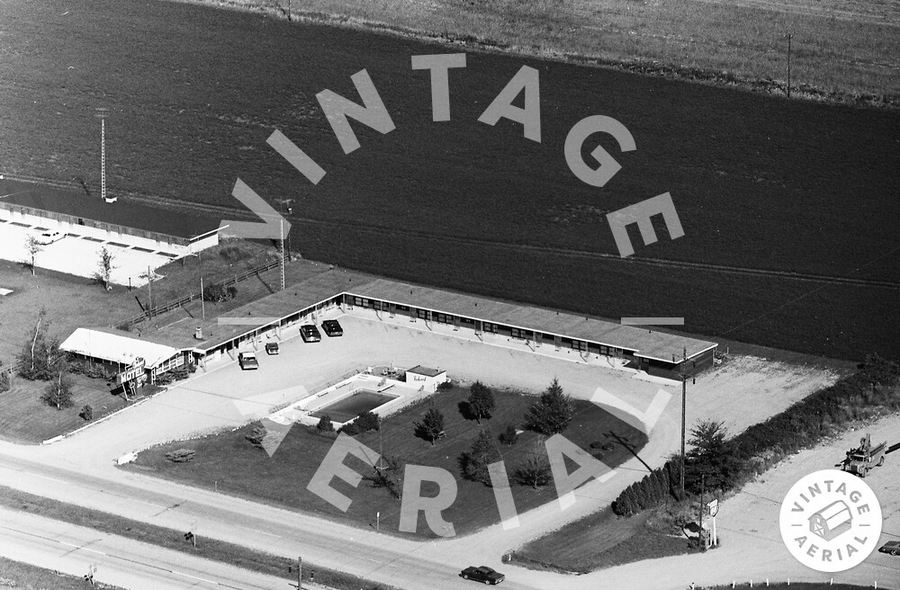 Redwood Motel - 1968 Aerial